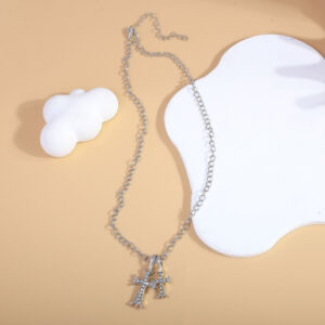 Novo Colar De Pingente De Moda Dupla Cruz Para Mulheres Corrente Cor De Prata Necklacse Jóias Presentes